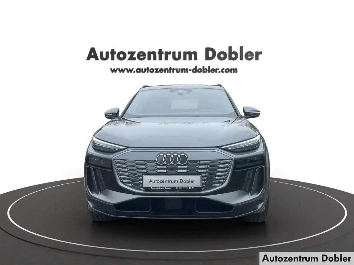 Neu Audi Q6 e-tron Business 225 kW (306 PS) 2026 Grau SUV