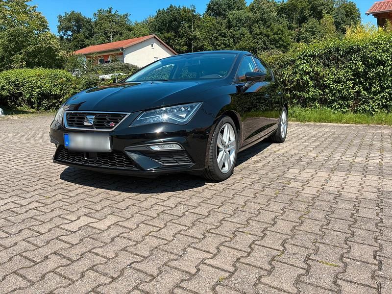 Schwarz Gebraucht 2018 Seat Leon Limousine | 10.500 € (Superpreis) - Bild 1/4