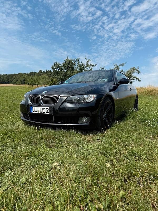Schwarz Gebraucht 2009 BMW 330 Cabriolet Cabrio | 10.000 € (Superpreis) - Bild 1/4