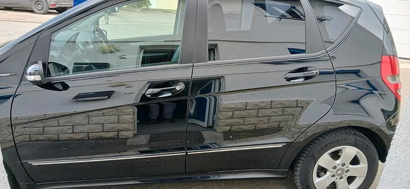 Gebraucht Mercedes A150 95 PS (69 kW) 2008 Schwarz Kleinwagen
