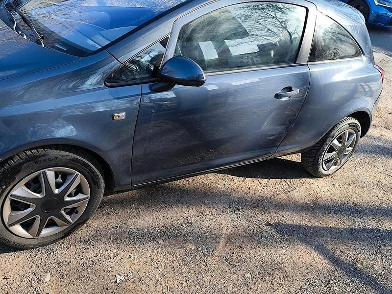 Gebraucht Opel Corsa 80 PS (58 kW) 2009 Kleinwagen