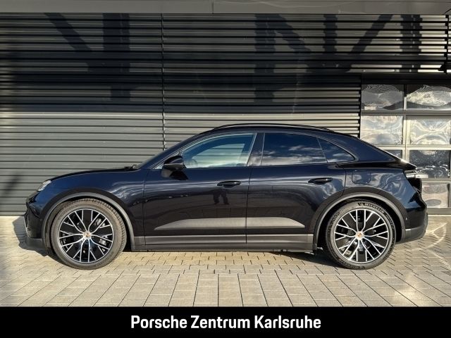Gebraucht Porsche Macan 264 kW (360 PS) 2025 Tiefschwarzmetallic SUV