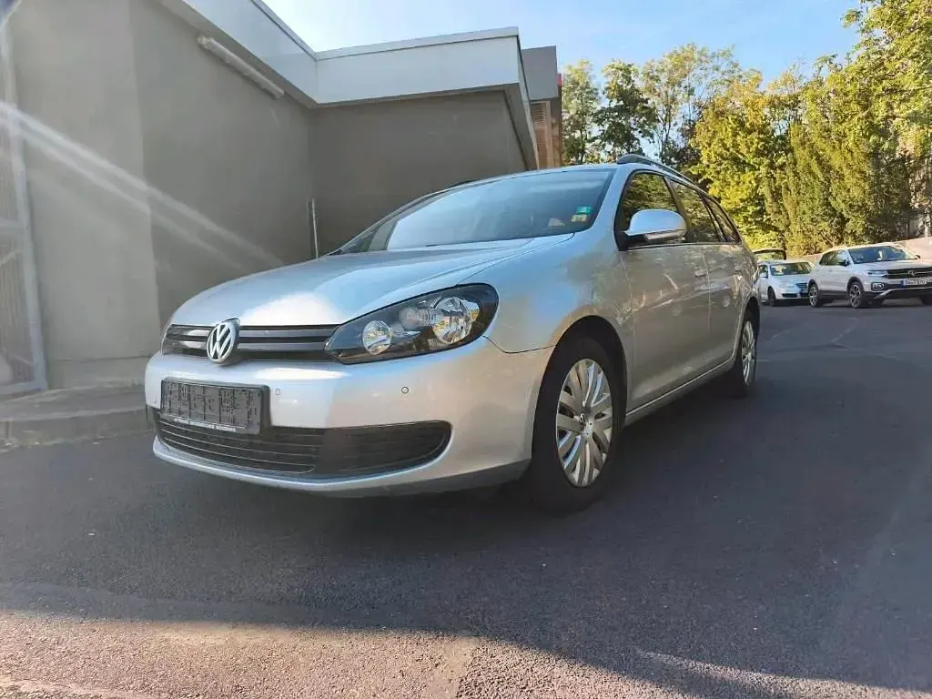 Gebraucht VW Golf VI 105 PS (77 kW) 2011 Silber Kleinwagen