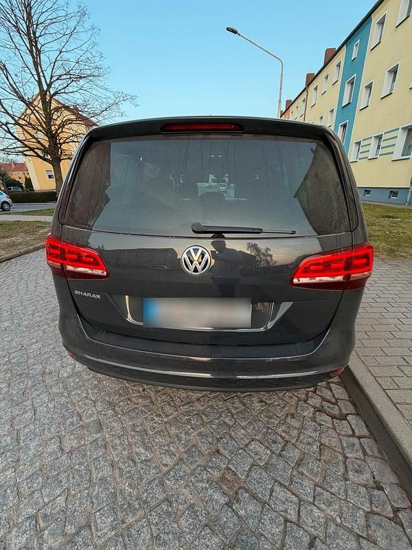 Gebraucht VW Sharan 184 PS (135 kW) 2017 Grau Van / Kleinbus