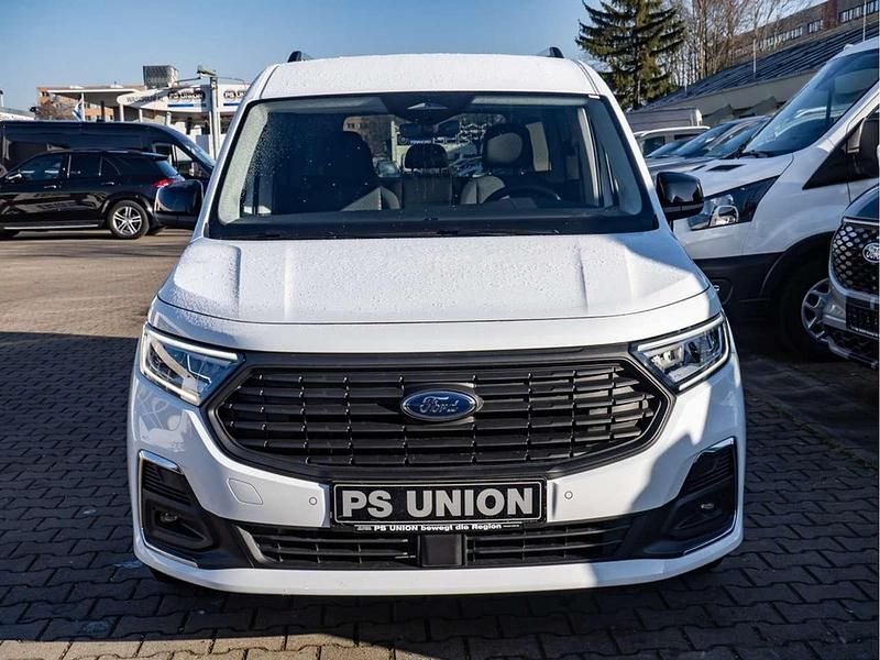 Neu Ford Tourneo Titanium 122 PS (89 kW) 2025 Frozen white Van / Kleinbus