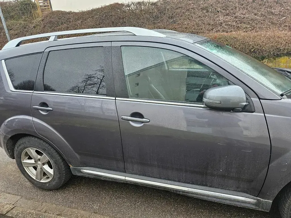 Gebraucht Mitsubishi Outlander Intense 156 PS (114 kW) 2010 Grau SUV