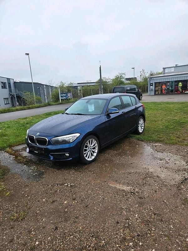 Gebraucht BMW 116 116 PS (85 kW) 2015 Blau Kleinwagen