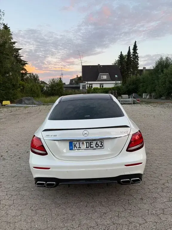 Gebraucht Mercedes E63 AMG AMG 571 PS (419 kW) 2018 Weiß Limousine