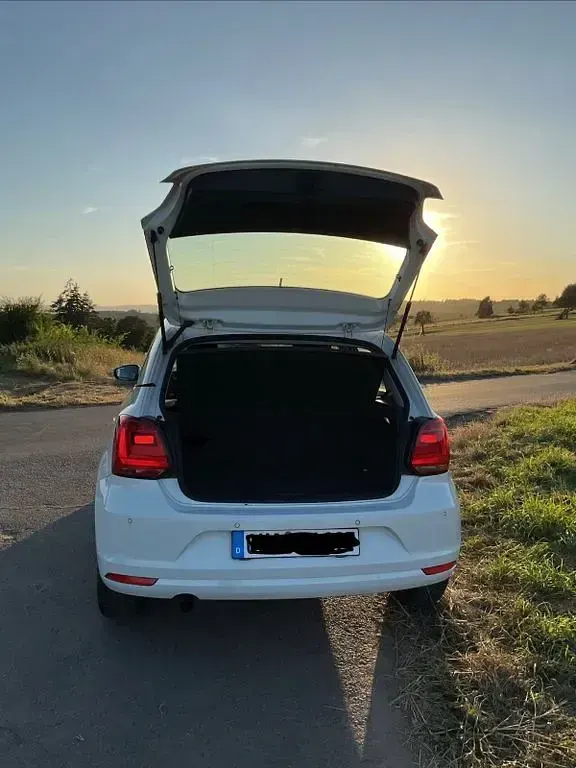 Gebraucht VW Polo Comfortline 90 PS (66 kW) 2016 Weiß Limousine