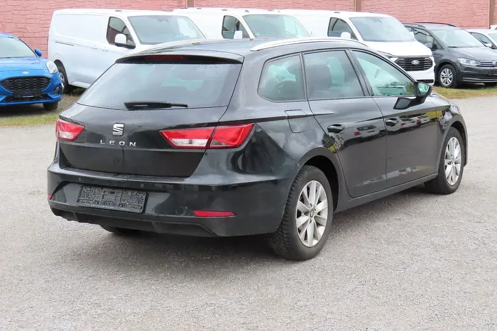 Używany Seat Leon 116 KM (85 kW) 2018 Czarny Kombi