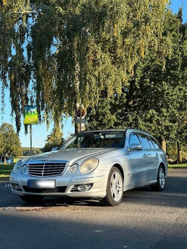 Gebraucht Mercedes E320 224 PS (164 kW) 2008 Grau Kombi