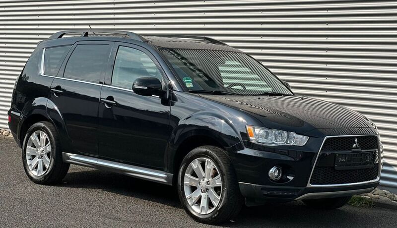 Schwarz Gebraucht 2012 Mitsubishi Outlander Instyle SUV | 7.400 € (Fairer Preis) - Bild 1/4
