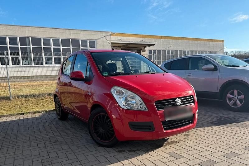 Gebraucht Suzuki Splash 65 PS (47 kW) 2011 Rot Kleinwagen