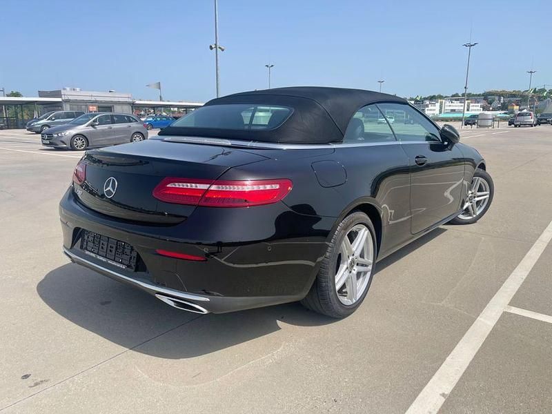 Gebraucht Mercedes E200 Avantgarde 184 PS (135 kW) 2018 Schwarz Cabrio