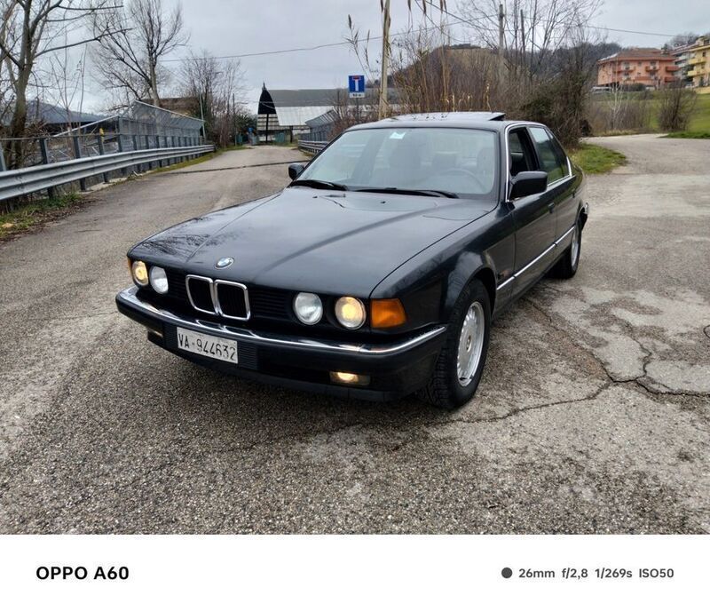 Grün Gebraucht 1987 BMW 735 Limousine | 10.000 € - Bild 1/4