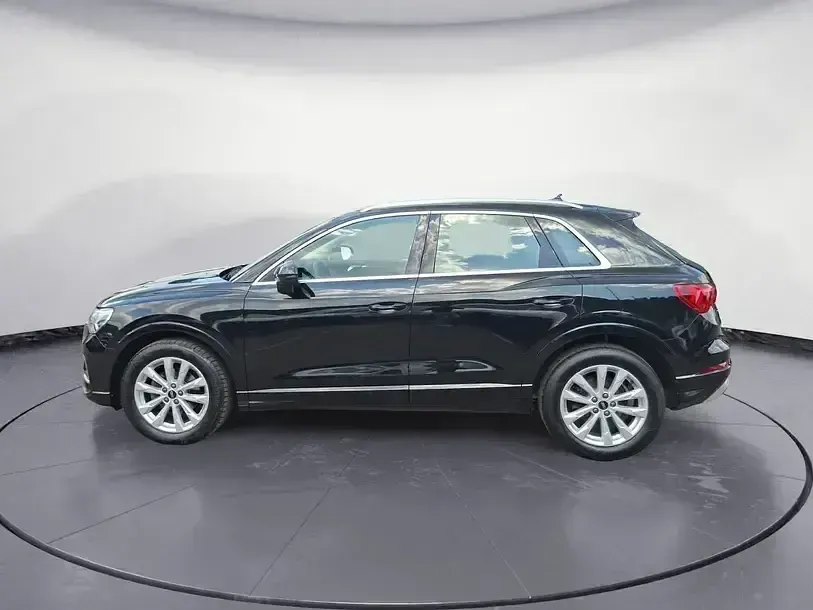 Gebraucht Audi Q3 Advanced Plus 150 PS (110 kW) 2022 Schwarz SUV