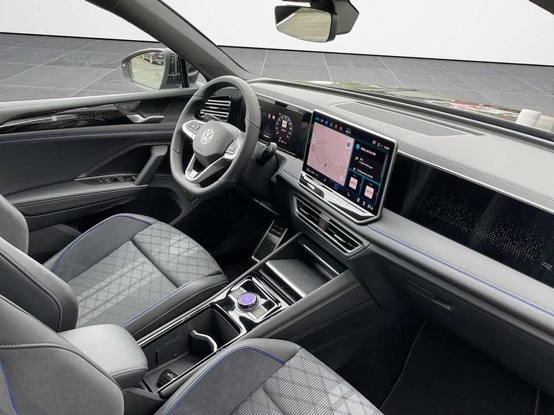 Gebraucht VW Tiguan Pro 204 PS (150 kW) 2025 Grenadillschwarz SUV