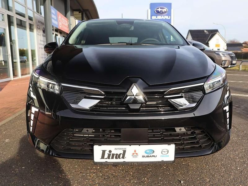 Neu Mitsubishi Colt 143 PS (105 kW) 2025 Schwarz Limousine