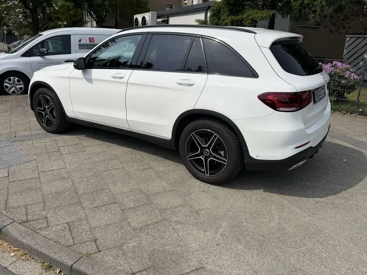 Gebraucht Mercedes GLC200 AMG line 197 PS (144 kW) 2020 SUV