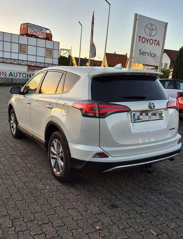 Gebraucht 2017 Toyota RAV4 Hybrid Edition-S SUV | 18.850 € (Fairer Preis) - Bild 1/4
