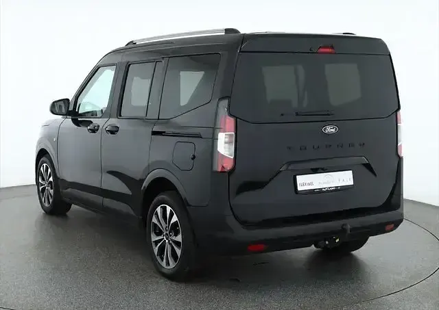Gebraucht Ford Tourneo Courier Titanium 125 PS (91 kW) 2025 Schwarz Van / Kleinbus