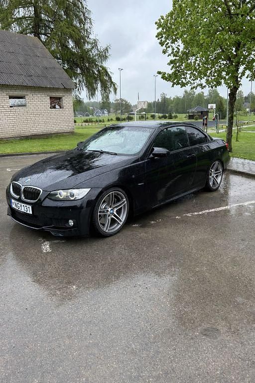 Gebraucht BMW 330 Cabriolet Performance 231 PS (169 kW) 2007 Schwarz Cabrio
