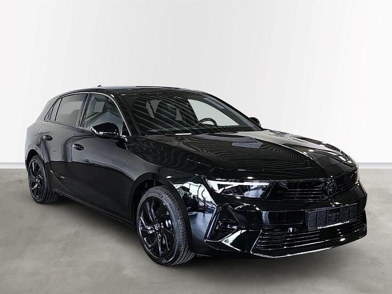 Second-hand Opel Astra 136 CP (100 kW) 2025 Negru Berlinǎ
