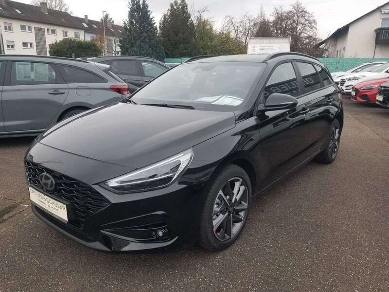 Gebraucht Hyundai i30 Advantage 101 PS (74 kW) 2024 Abyss black mineraleffekt Kombi