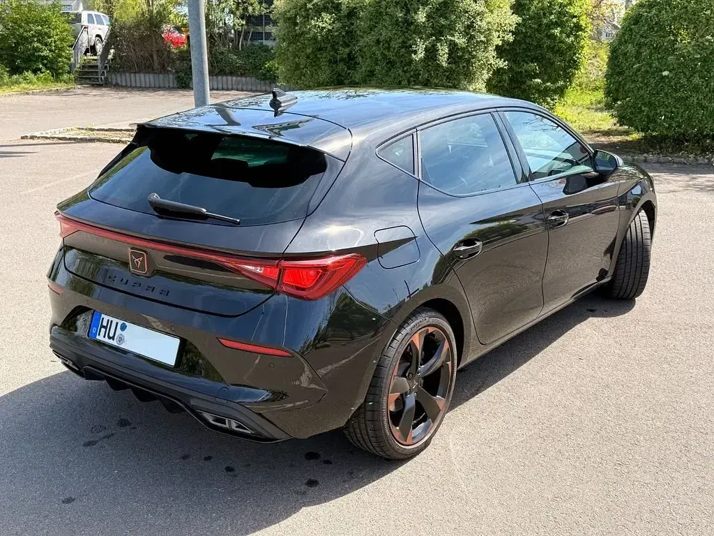 Gebraucht Cupra Leon 150 PS (110 kW) 2023 Schwarz Limousine