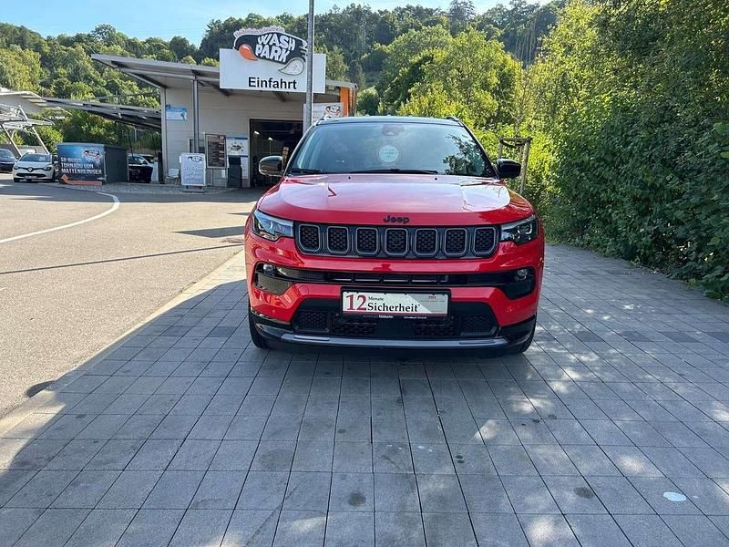 Second-hand Jeep Compass 131 CP (96 kW) 2023 Roșu SUV