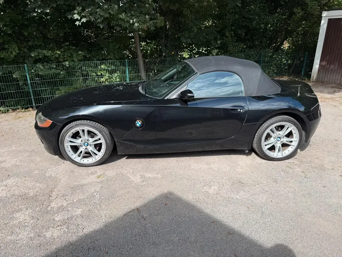Gebraucht BMW Z4 170 PS (125 kW) 2003 Schwarz Cabrio