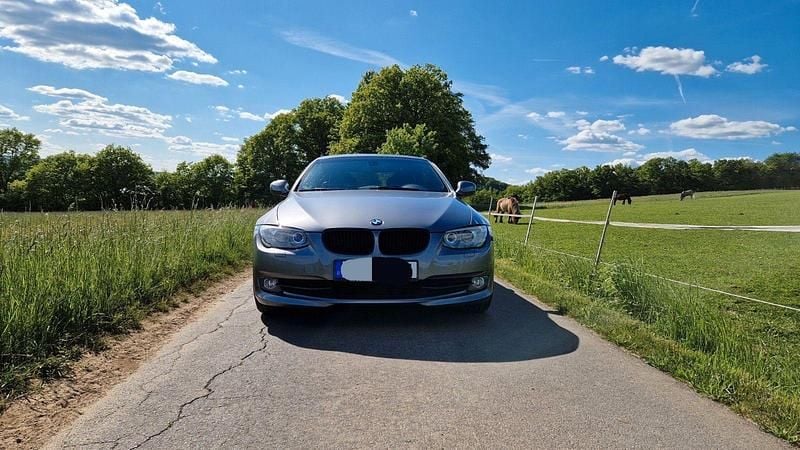 Gebraucht BMW 320 Cabriolet Performance 184 PS (135 kW) 2011 Grau Cabrio