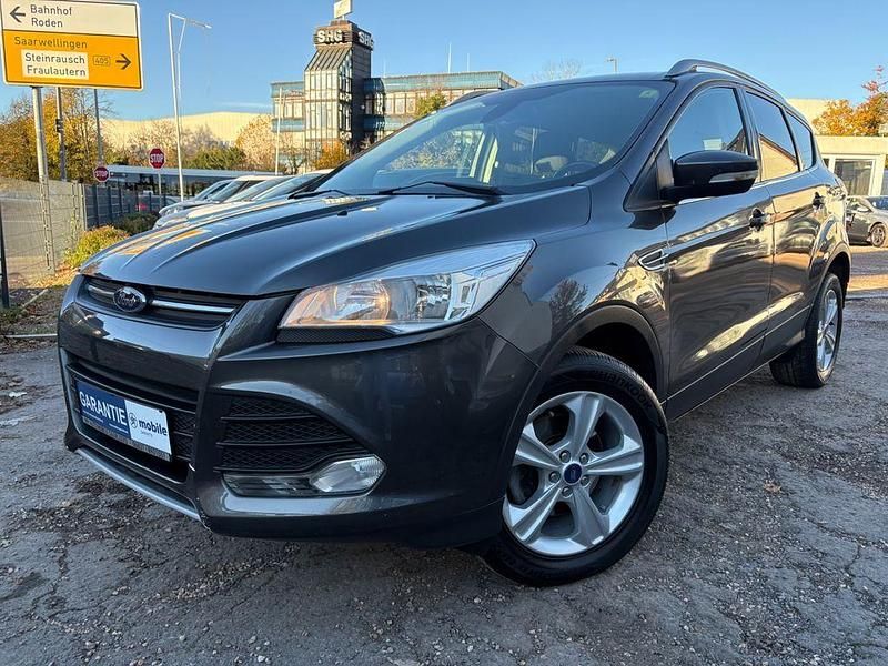 Grau Gebraucht 2016 Ford Kuga Trend SUV | 7.999 € (Superpreis) - Bild 1/4