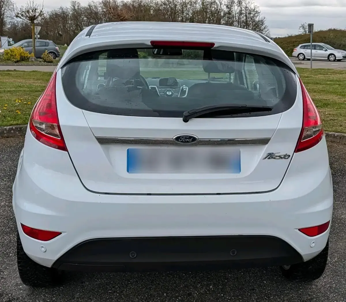 Gebraucht Ford Fiesta 95 PS (69 kW) 2011 Weiß Limousine