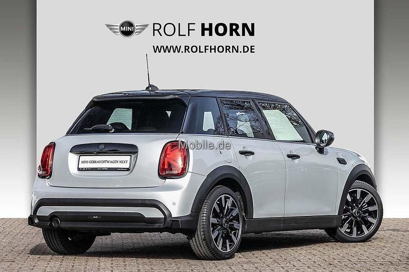 Gebraucht Mini Cooper Classic 136 PS (100 kW) 2021 Weiß Kleinwagen