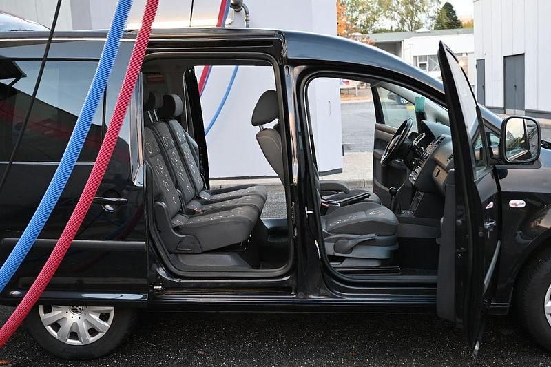 Schwarz Gebraucht 2011 VW Caddy Startline Van / Kleinbus | 5.300 € (Guter Preis) - Bild 1/4