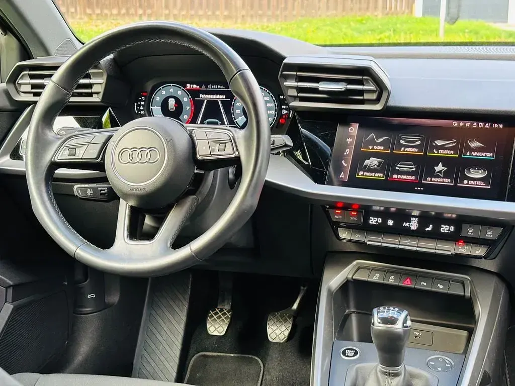 Gebraucht Audi A3 110 PS (80 kW) 2020 Schwarz Limousine