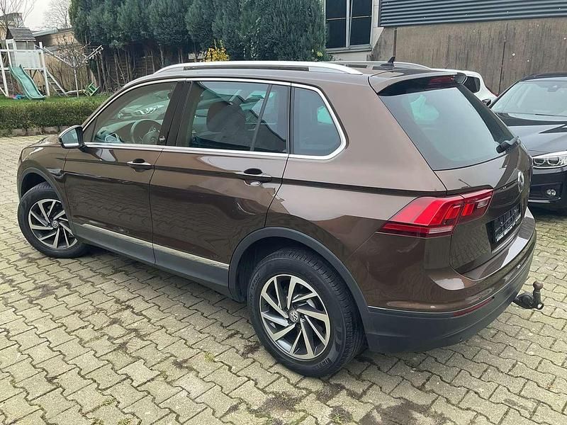 Gebraucht VW Tiguan 150 PS (110 kW) 2017 Braun SUV