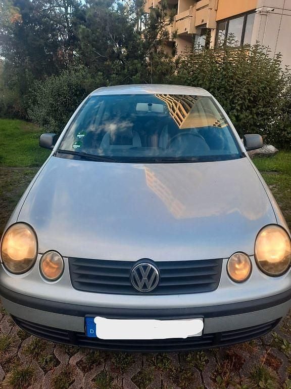 Silber Gebraucht 2003 VW Polo Basis Limousine | 790 € (Guter Preis) - Bild 1/4