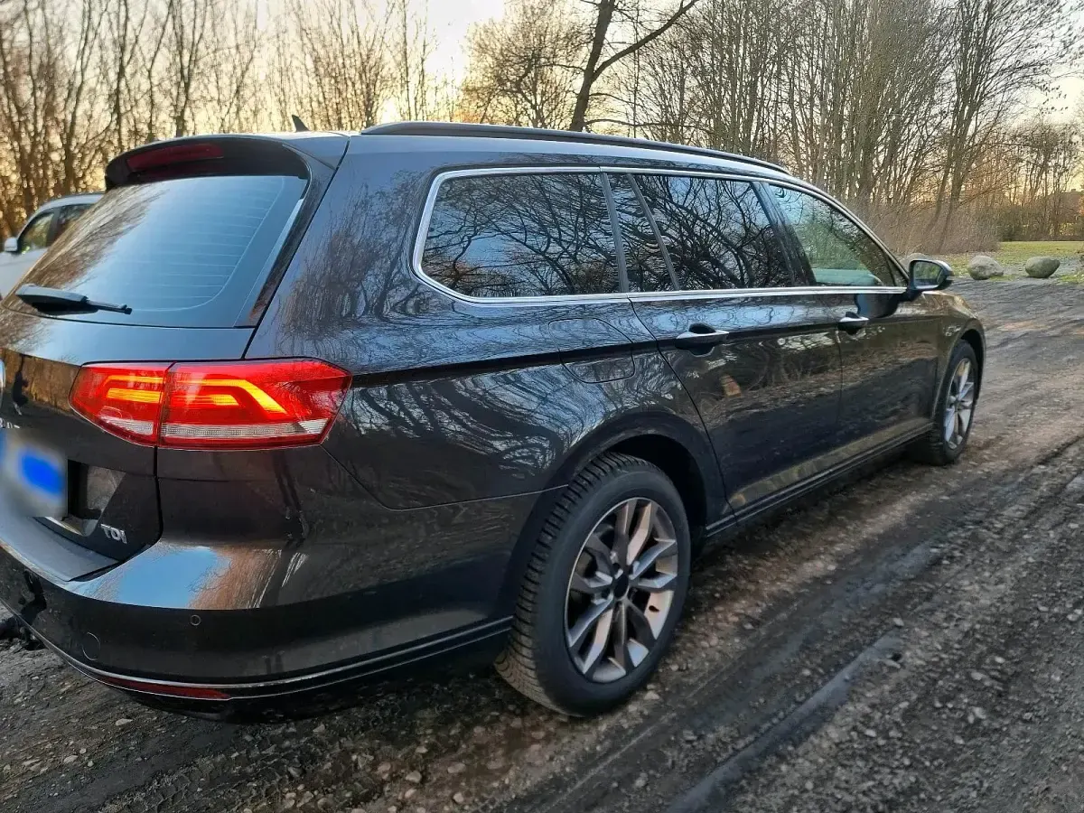 Gebraucht VW Passat 150 PS (110 kW) 2017 Grau Kombi