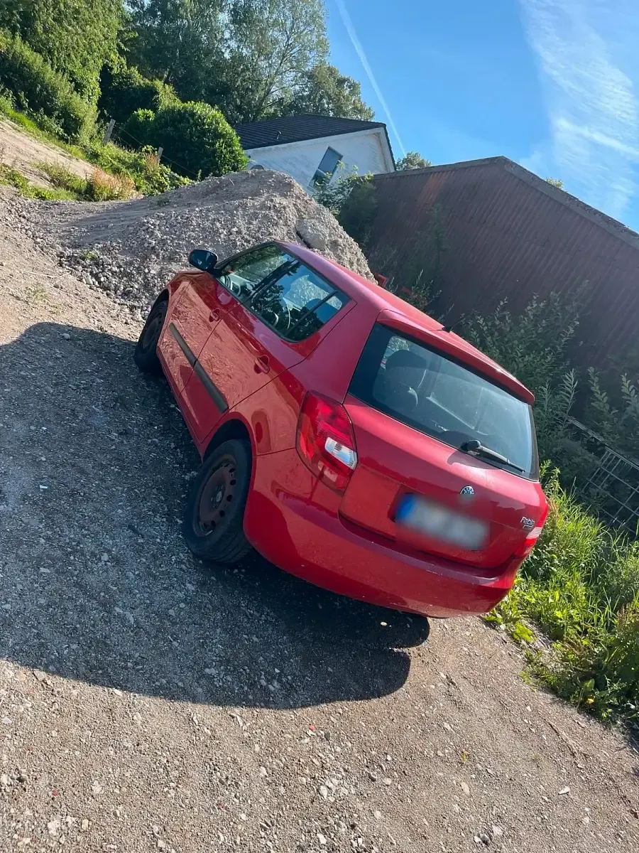 Gebraucht Skoda Fabia Cool Edition 60 PS (44 kW) 2009 Rot Kleinwagen