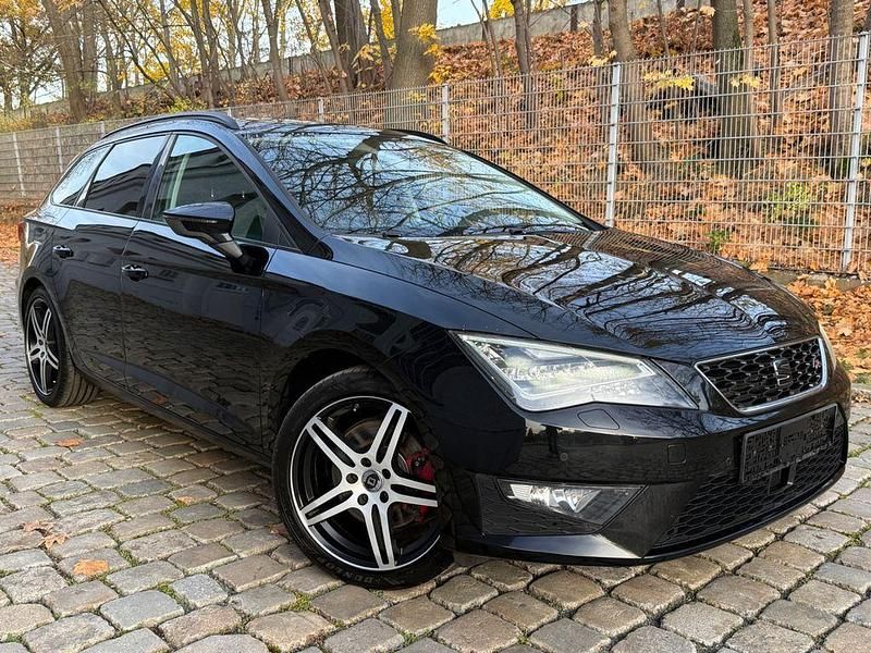 Schwarz Gebraucht 2016 Seat Leon ST FR Kombi | 10.660 € (Fairer Preis) - Bild 1/4