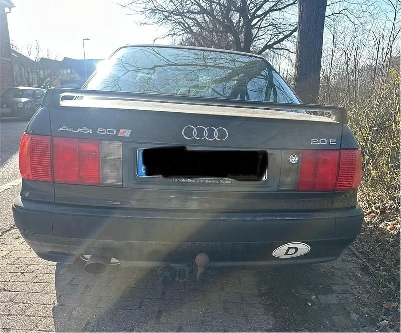 Gebraucht Audi 80 116 PS (85 kW) 1992 Schwarz Limousine