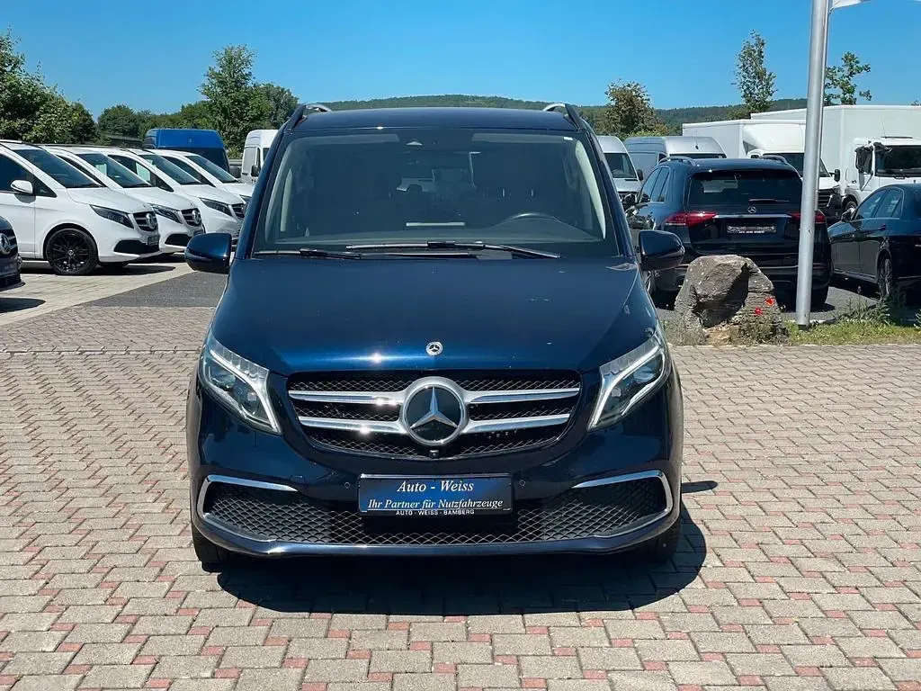 Gebraucht Mercedes V300 Exclusive 237 PS (174 kW) 2022 Blau Van / Kleinbus