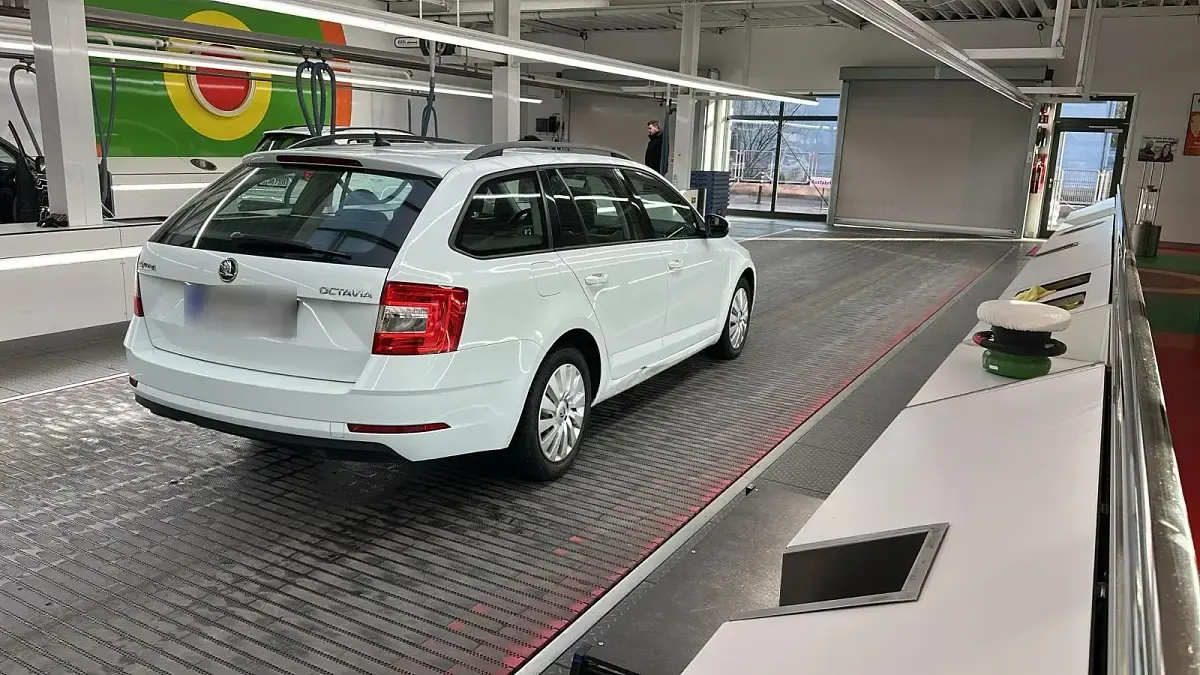 Gebraucht Skoda Octavia 150 PS (110 kW) 2017 Weiß Kombi