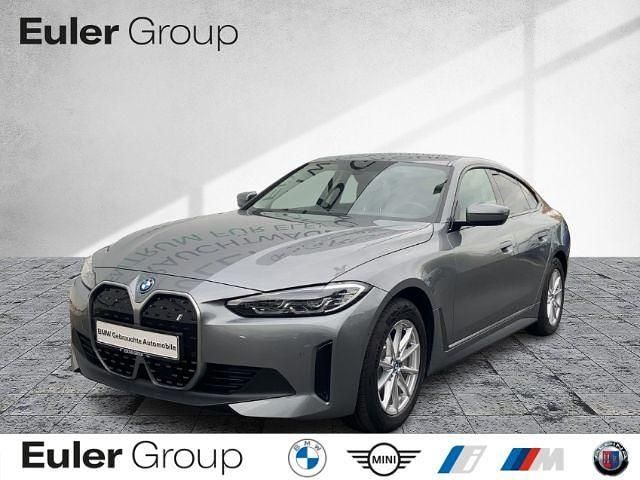 Skyscraper grau metallic Gebraucht 2023 BMW i4 Sport Line Limousine | 36.499 € (Superpreis) - Bild 1/4