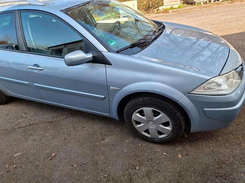 Gebraucht Renault Mégane GrandTour 111 PS (81 kW) 2008 Blau Kombi