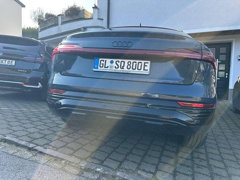 Gebraucht Audi Q8 e-tron Advanced 250 kW (340 PS) 2023 Blau SUV