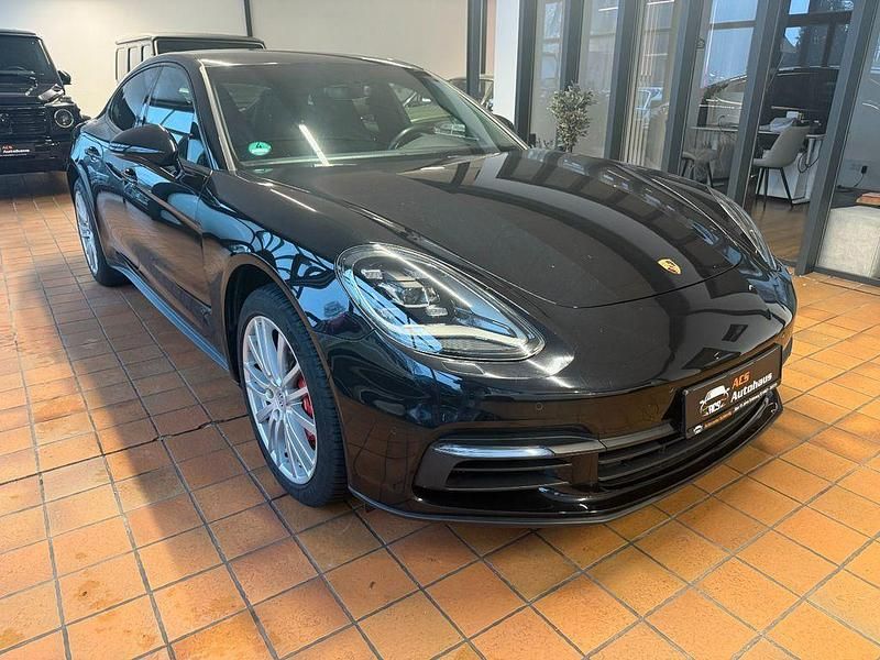Schwarz Gebraucht 2020 Porsche Panamera 4 Limousine | 62.990 € (Fairer Preis) - Bild 1/4