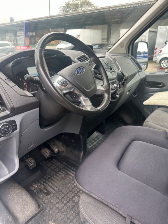 Gebraucht Ford Transit Trend 131 PS (96 kW) 2019 Weiß Van / Kleinbus